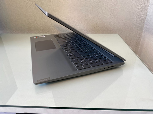Laptop Lenovo Ideapad Amd A6 8gb Ram 240gb Ssd 15 PuLG (Reacondicionado)