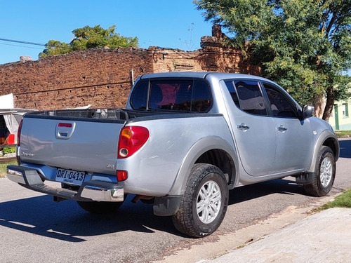 Mitsubishi L200 2014 2.5 Cd 4wd High-power Di-d 178cv Mt