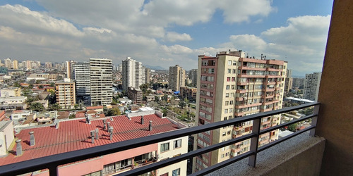 A Pasos De Metro Lo Vial, Vista Despejada. Estc Y Bodega