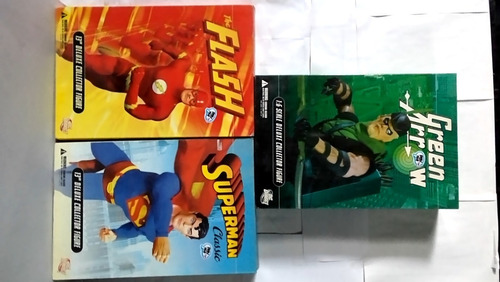 Dc Direct Escala 1/6 Flash,superman & Green Arrow