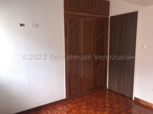 Lindo Apartamento En Excelente Zona Listo Para Mudarse La Trtinidad 23-19389 - Jca