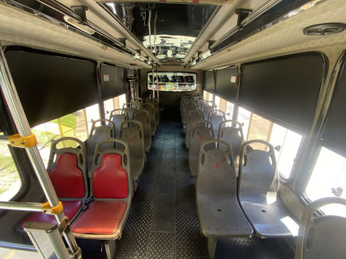 Buseta Agrale Ma 8.5tca Plus E 30 Pasajeros 2006
