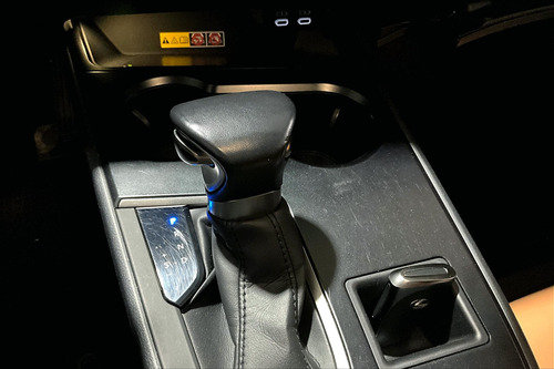 Lexus UX 5p 250h HEV L4/2.0 Aut