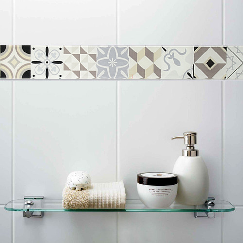 Imagen 2 de 9 de Azulejos Guardas Decorativas