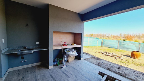 Imagen 24 de 27 de Casa En Venta En El Cantón Islas