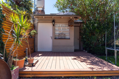 Venta De Casa 8 Ambientes En Hurlingham Con Piscina Y Quincho