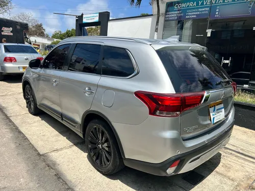 Mitsubishi Outlander 2.4 Kaiteki