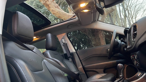 Imagen 24 de 25 de Jeep Compass Longitud