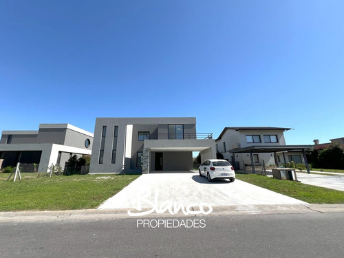 SAN MATÍAS | ALGUNAS DE NUESTRAS CASAS A LA VENTA