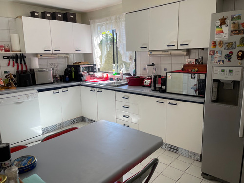 Preciosa Casa, En Excelente Sector Próxima Al Jumbo