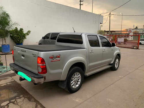 Toyota Hilux 3.0 Cd Srv Cuero I 171cv 4x4 5at 2013