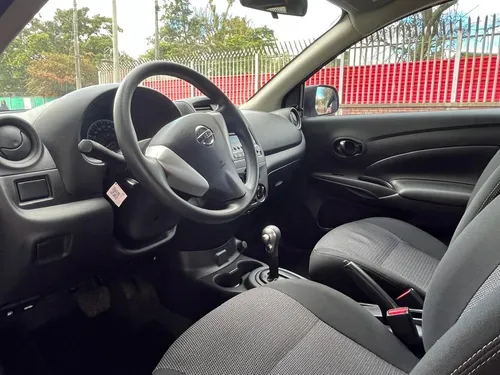 Nissan Versa 1.6 Drive