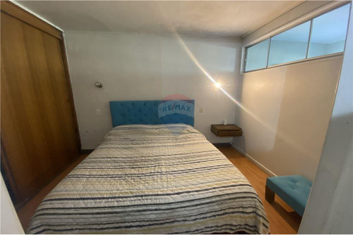 A Una Cuadra, Sector 2 De Reñaca.
