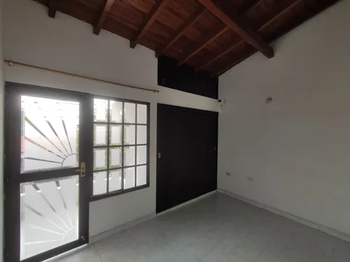 Casa En Venta En Once De Noviembre. Cod V30701