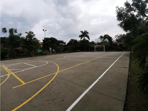 Venta Casa De 258mts2 Condominio En El Castillo, Jamundí 7384.