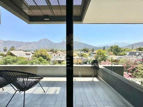 Departamento Duplex En Venta De 3 Dorm. En Vitacura