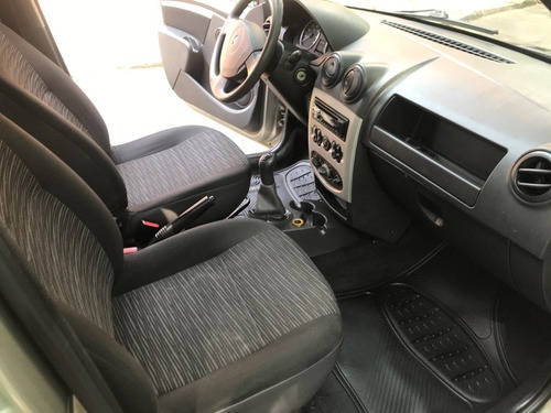 Renault Logan Expression Mt 2012