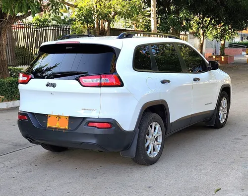 Jeep Cherokee 2.4 SPORTS