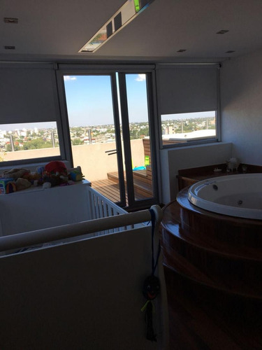 En Venta En Villa Bosch, Piso Unico Centrico Exclusivo Con Entrada Propia Cochera Dos Autos F: 10058