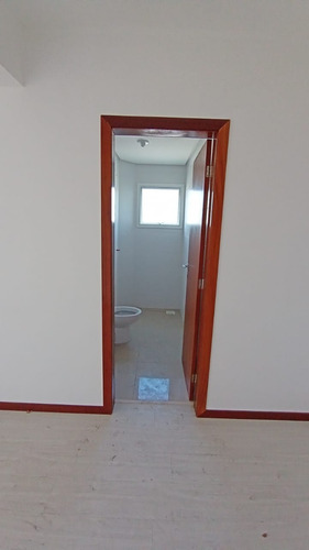 Imagem 21 de 24 de Apartamento Para Venda, Com 82m², Com 2 Suítes, 1 Vaga De Garagem Coberta, No Centro - Palhoça - Sc - Vista Para Mar - Sc - Ap0113_foch