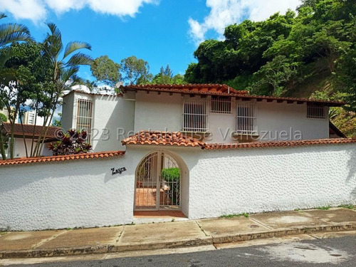 Hermosa Y Cómoda Casa En Urbanización San Luis