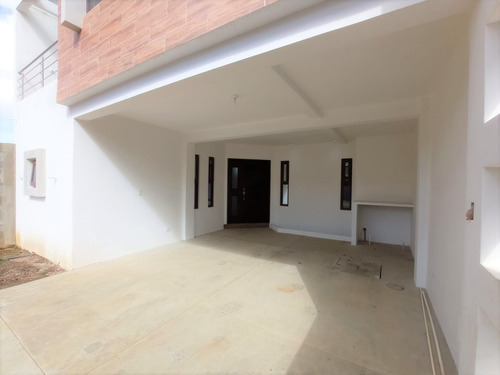 Imagen 5 de 30 de Vendo Hermosa Casa, Lista Para Estrenar, Excelente Ubicación, A Orilla De Calle Principal.