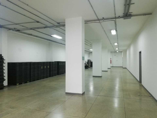 Imagen 2 de 11 de Alquiler Planta Baja En Edificio Industrial La California 452m2
