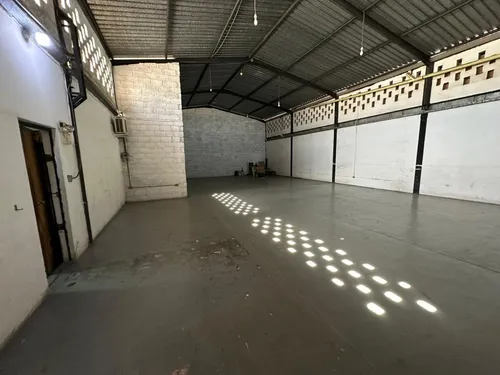 Local Con 500m De Deposito