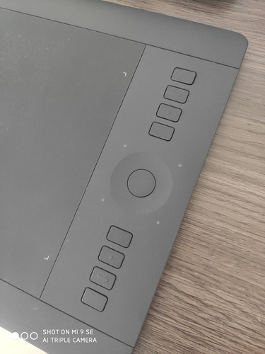 Wacom Intuos Pro Média Com Capa Protetora