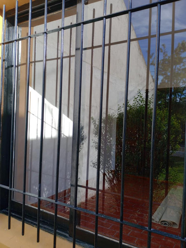 Casa En Venta . 4 Dormitorios 4 Baños - 500mts2 - Bolívar