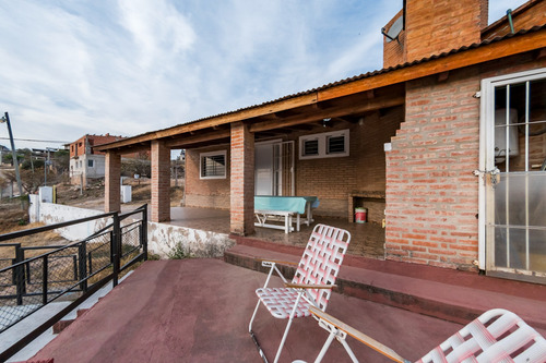 Casa En Venta Con Increíbles Vistas En Estancia Vieja Vcp