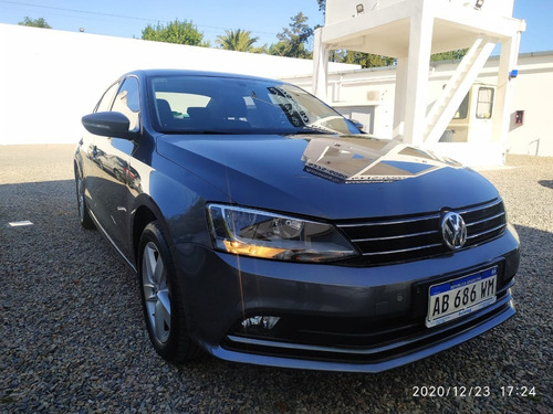 Volkswagen Vento Comfortline 1.4 Tsi