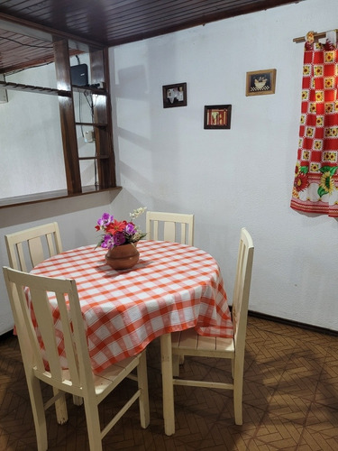 Imagen 12 de 18 de Alquiler De Casa Por Dia Con Piscina Y Quincho (uso Exclusivo). Ubicada En La Ciudad De Las Cataratas Del Iguazú, Puerto Iguazú, Misiones. Zona Céntrica