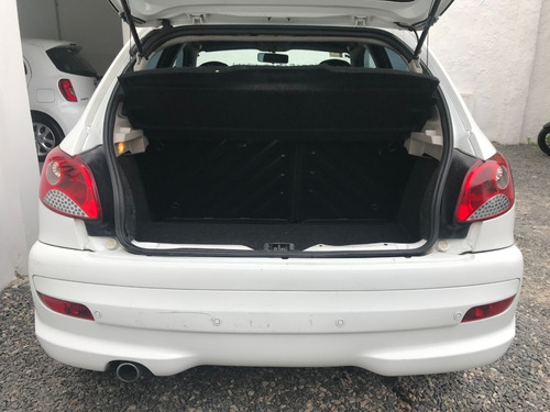 Peugeot 207 1.6 Xt Año 2011- Liv Motors