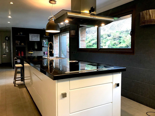 Imagen 8 de 20 de *** Elegante Casa En El Exclusivo Barrio De Santa Maria ***
