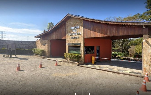 Jazigo No Cemitério Parque Das Oliveiras - Mogi Das Cruzes