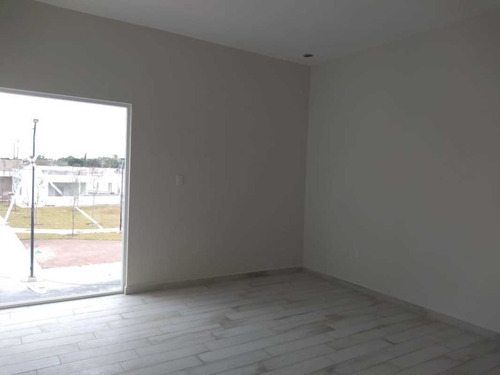 Imagen 6 de 15 de Casa En Venta Fracc. Las Lomas