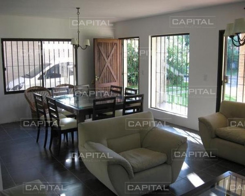 Muy Buena Propiedad En Parada 16 De Playa Mansa! - Ref: 24772