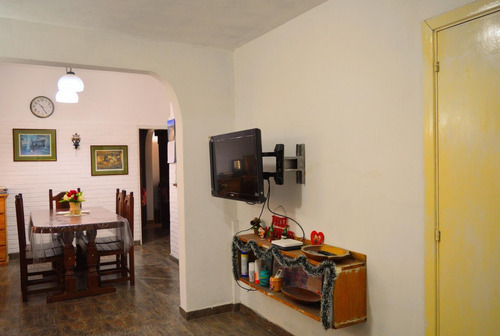 Imagen 11 de 30 de Casa 4 Ambientes En Rafael Calzada Con Parque Y Parrilla