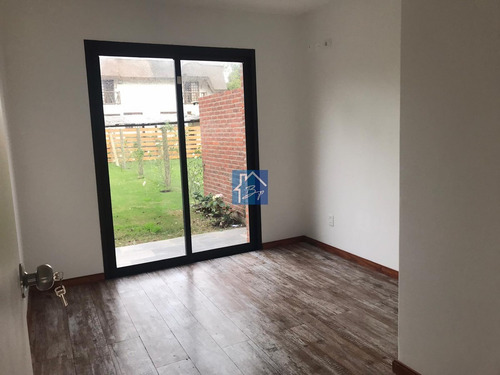 Casa En Propiedad Horizontal A Estrenar En Pinares, 3 Dormitorios Y Parrillero- Ref: 643