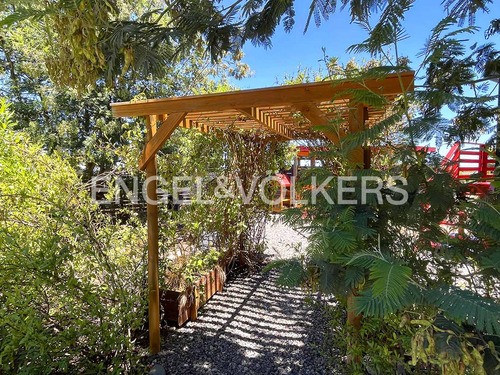 Casa Impecable En Parcela.