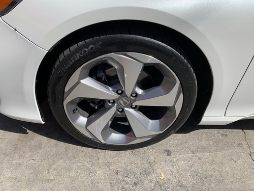 Imagen 5 de 15 de Honda Accord Touring Modelo 2019