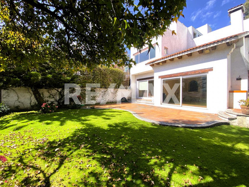 Vive El Lujo En Santa Fe: Casa Con Vistas, Comodidades Y Ubicación Única