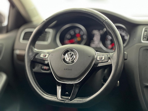 Volkswagen Jetta 2.0 Comfortline Flex Aut 4p