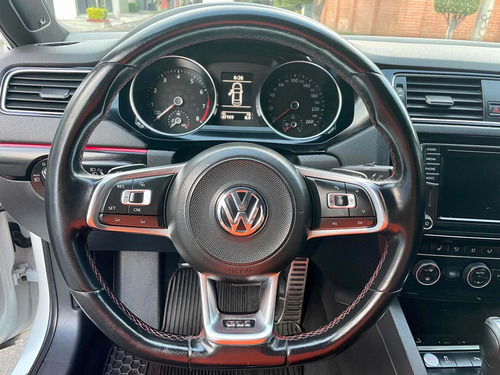Imagen 9 de 15 de Volkswagen Jetta 2017 2.0 Gli Dsg At