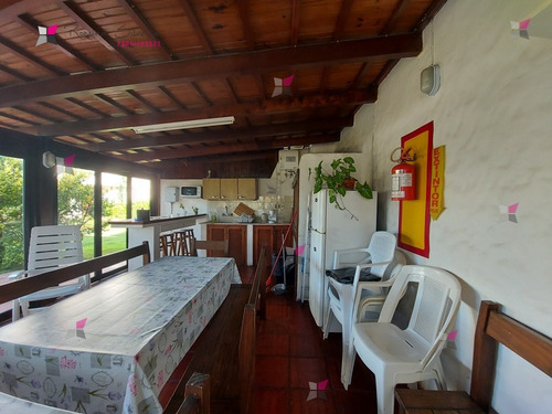 Muy Lindo Apartamento En Venta A Metros De La Playa - Ref: 9486