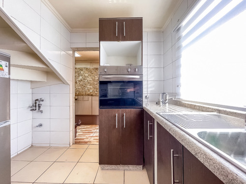 Arriendo Casa De 2 Pisos En Sector Residencial En G Mistral.