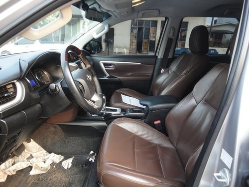 Toyota Hilux Sw4 2.7 Sr 4x2 16v Flex 4p Automático