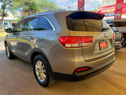 Imagen 6 de 8 de Kia Sorento Lx Ta 2018