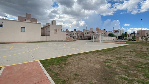 Venta De Casa De Un Nivel En Pachuca. Ideal Si No Deseas Subir Escaleras.